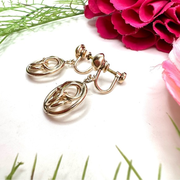 VINTAGE⚜️12K Gold Filled Chain Detail Clip Earrings - Picture 4 of 8